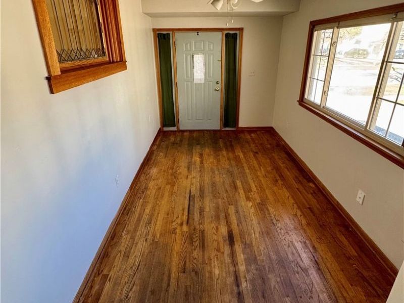 212 E Bridge Street, Berea, OH 44017 Photo 8