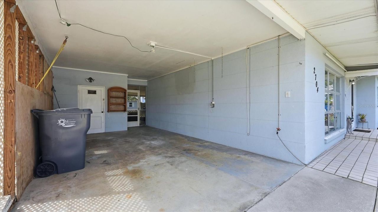 2704 52nd Avenue Terrace W, Bradenton, FL 34207 Photo