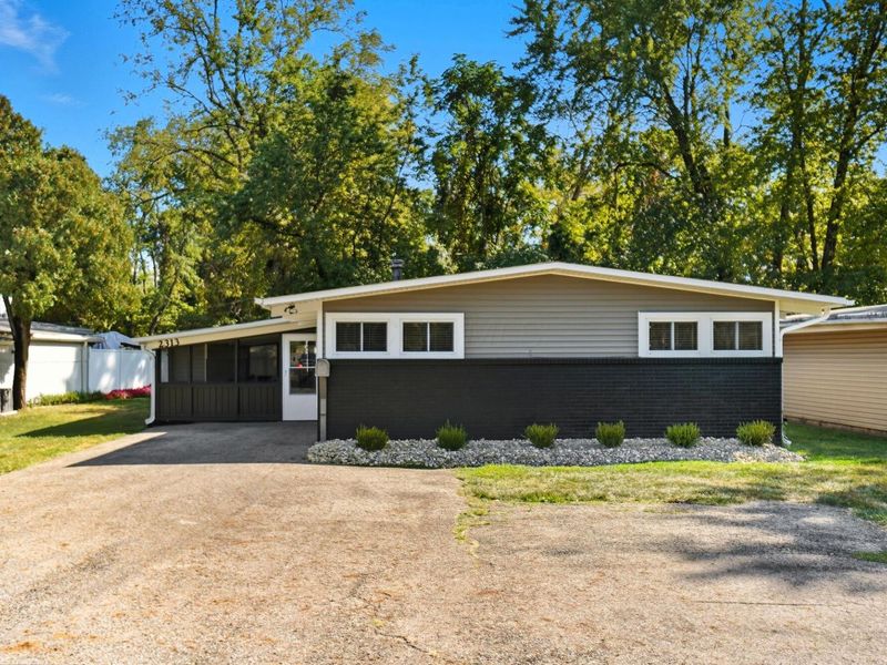 2313 Airport Drive, Columbus, OH 43219 Photo 2