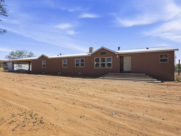 64 San Francisco Avenue, Los Lunas, NM 87031