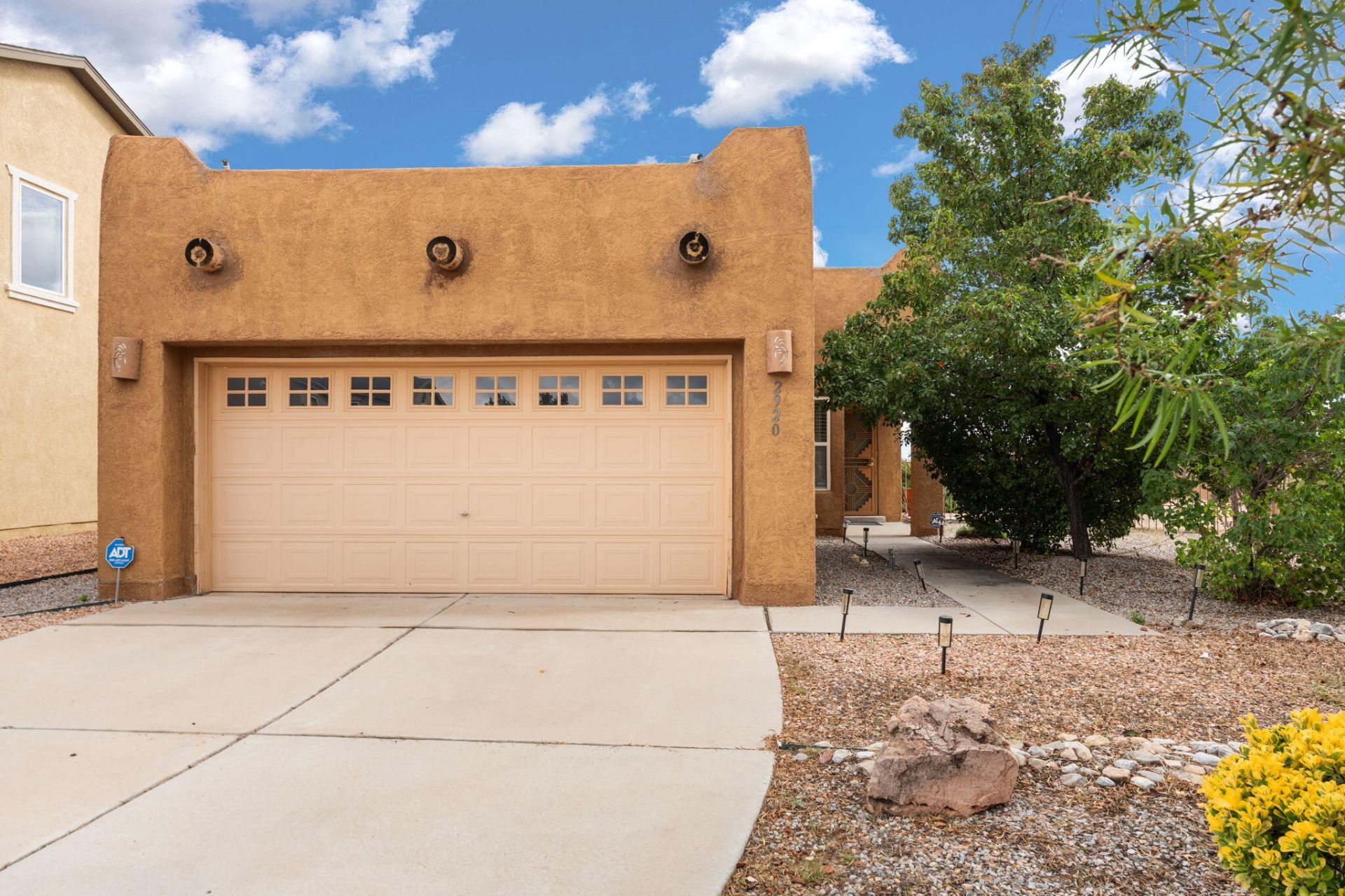 2920 Gault Trail Sw, Albuquerque, NM 87121 Main Photo