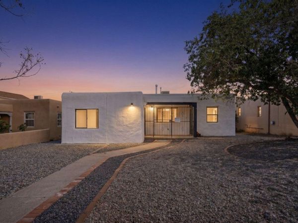 1318 Truman Street SE, Albuquerque, NM 87108
