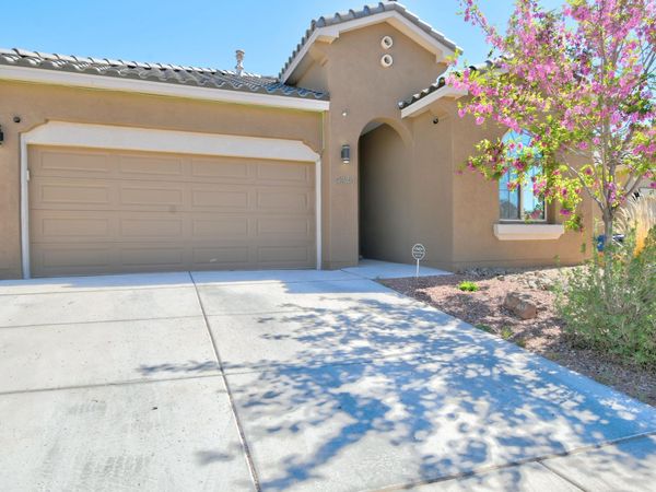 9040 S Sky Street NW, Albuquerque, NM 87114
