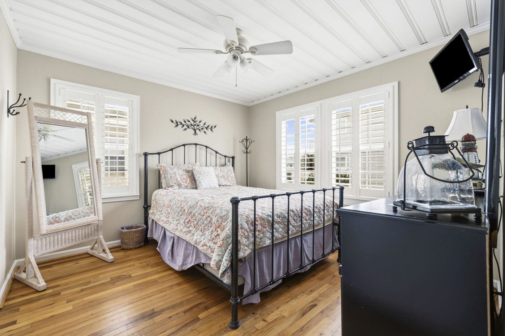 210 60th Ave. N Photo 18