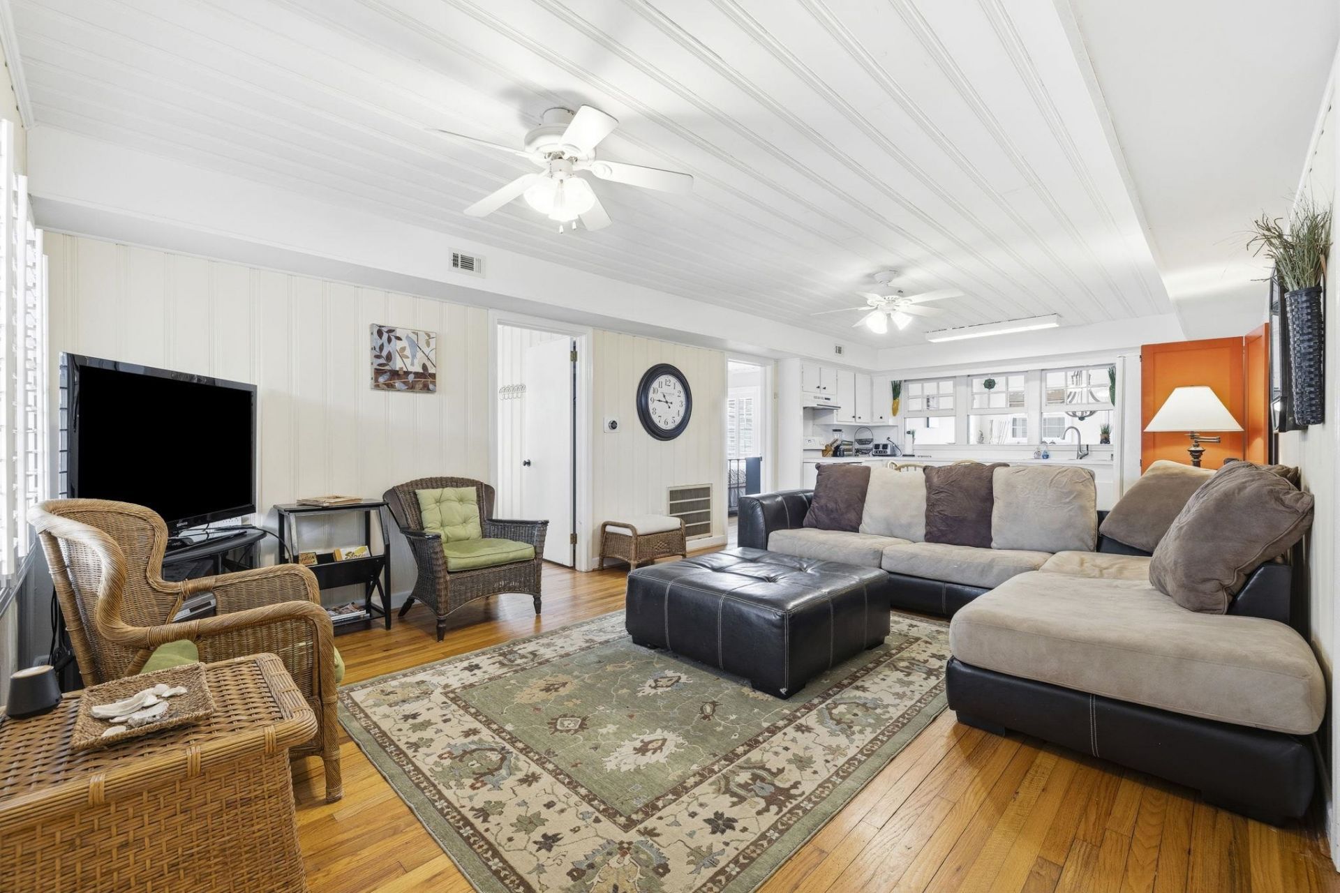 210 60th Ave. N Photo 6