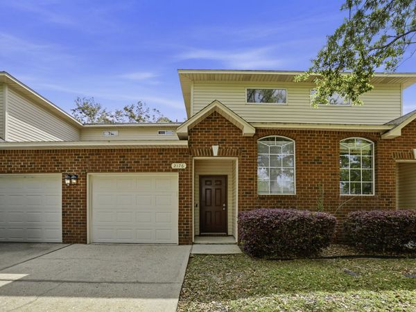 2176 Hadleigh Hills Court, Navarre, FL 32566