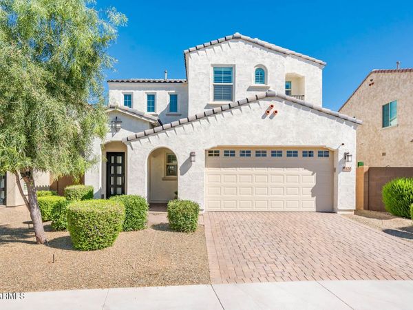 3520 E CREST Lane, Phoenix, AZ 85050