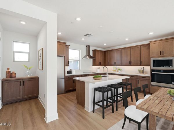 2121 W SONORAN DESERT Drive, Unit 115, Phoenix, AZ 85085