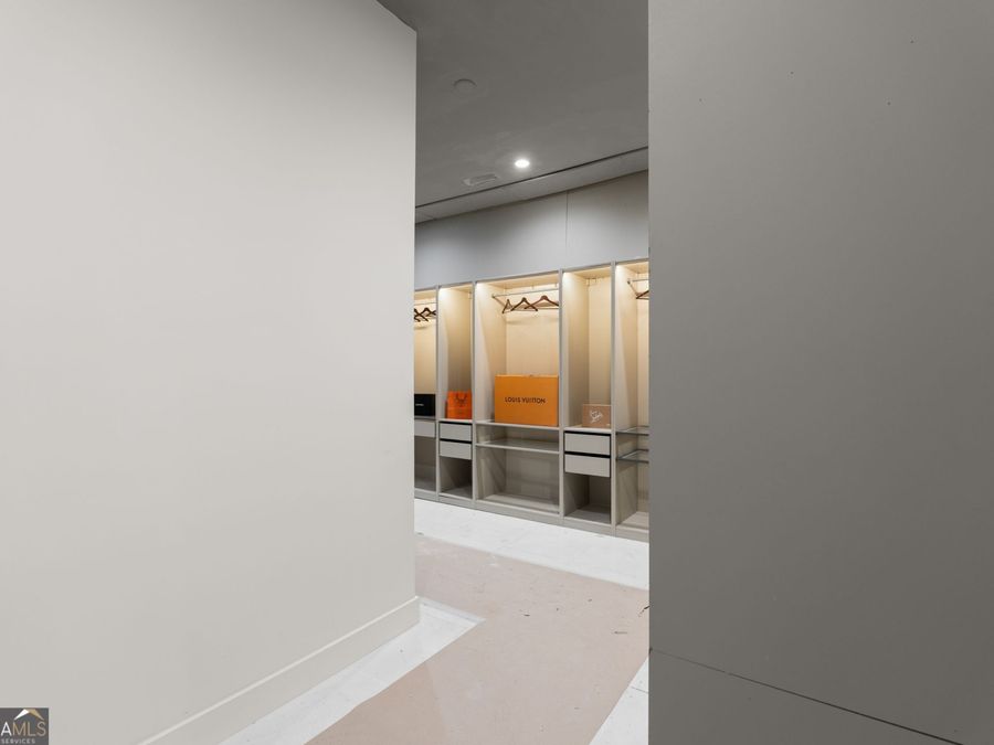Property Image 101