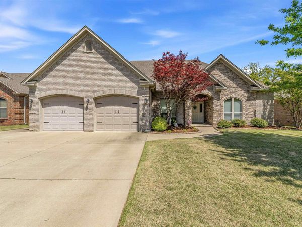 2724 Whitewood Drive, Sherwood, AR 72120