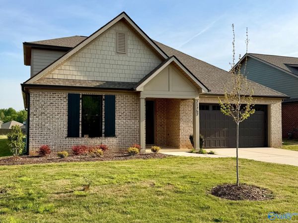 21757 Hemlock Drive, Athens, AL 35613