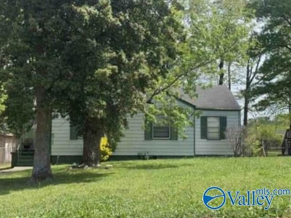 112 Ridgewood Avenue, Fairfield, AL 35064