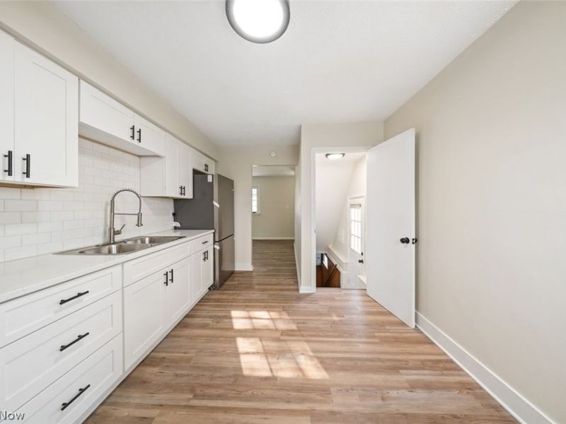 5850 Doris Drive, Brook Park, OH 44142 Photo 13