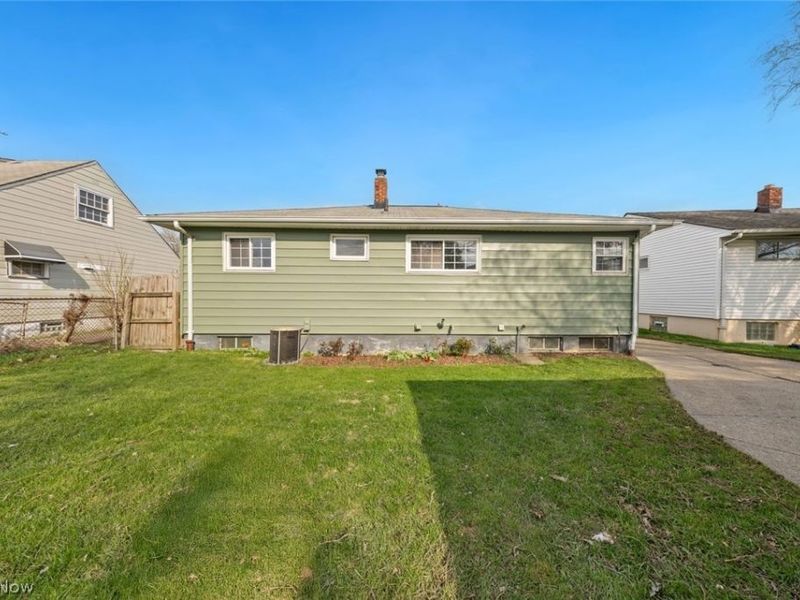 5850 Doris Drive, Brook Park, OH 44142 Photo 37