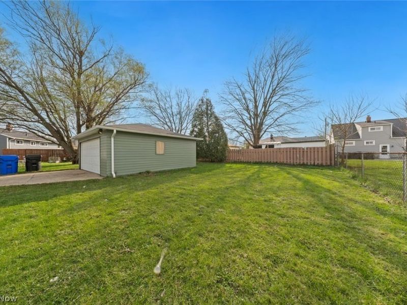 5850 Doris Drive, Brook Park, OH 44142 Photo 39