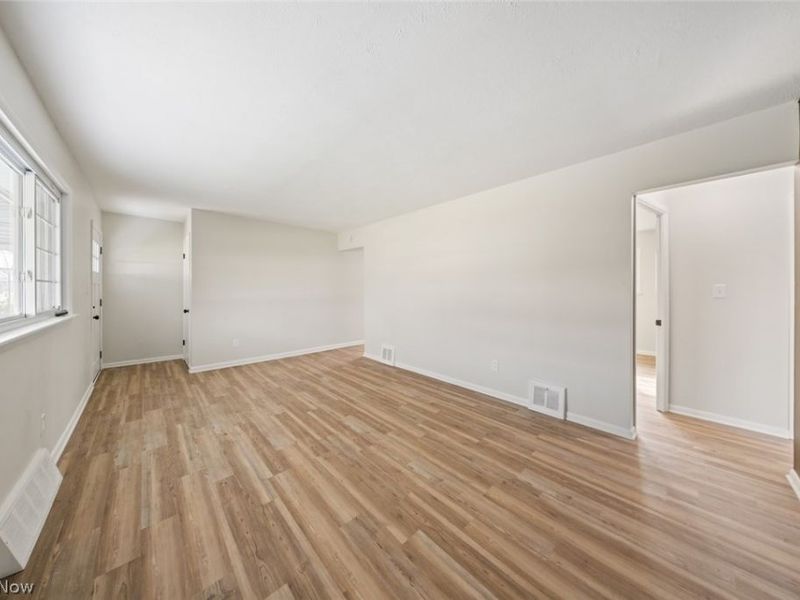 5850 Doris Drive, Brook Park, OH 44142 Photo 7