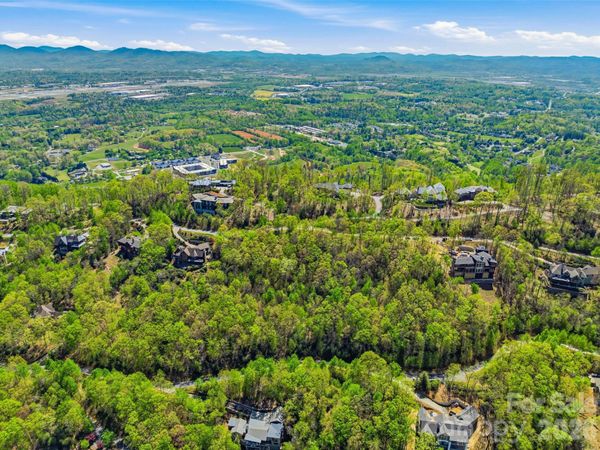 27 Deer Grass Court, Arden, NC 28704