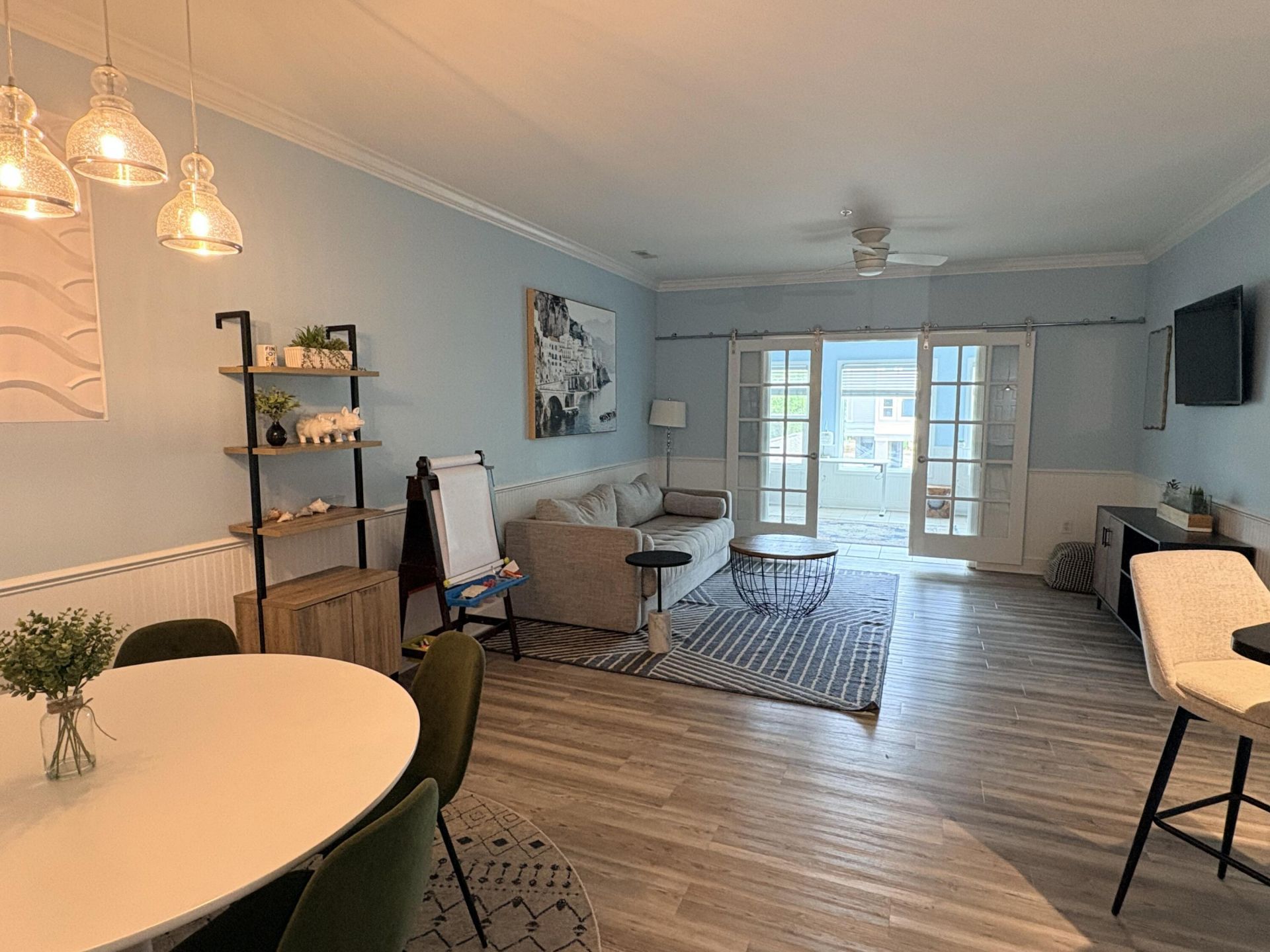 1984 Folly Road Photo 4