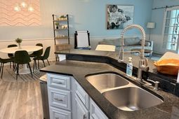 1984 Folly Road photo 4