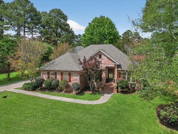 32 Pine Meadow Loop, Hattiesburg, MS 39402