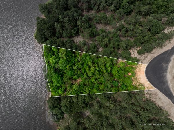 18 Red Wiggler Way, Lumberton, MS 39455