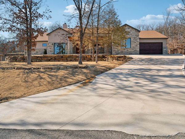 8890 S 39th West Avenue , Tulsa, OK 74132