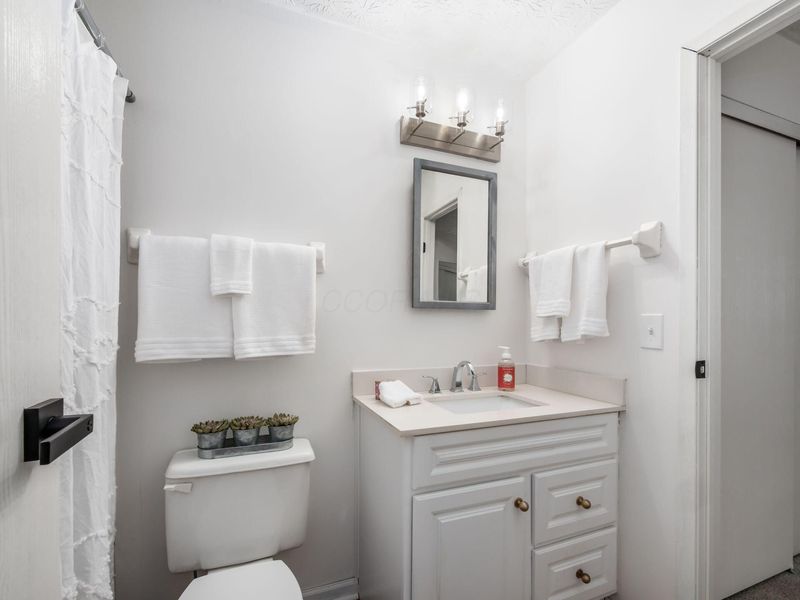 5750 Wena Way, Westerville, OH 43081 Photo 12