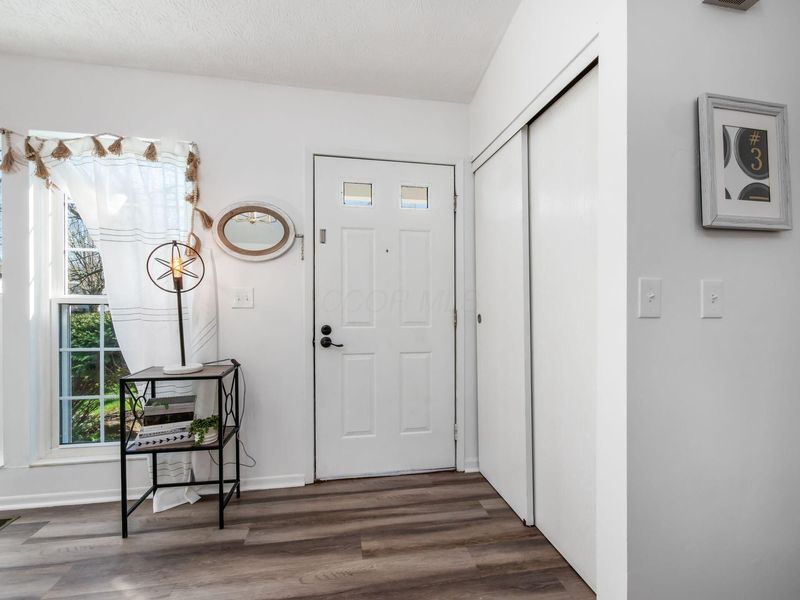 5750 Wena Way, Westerville, OH 43081 Photo 2