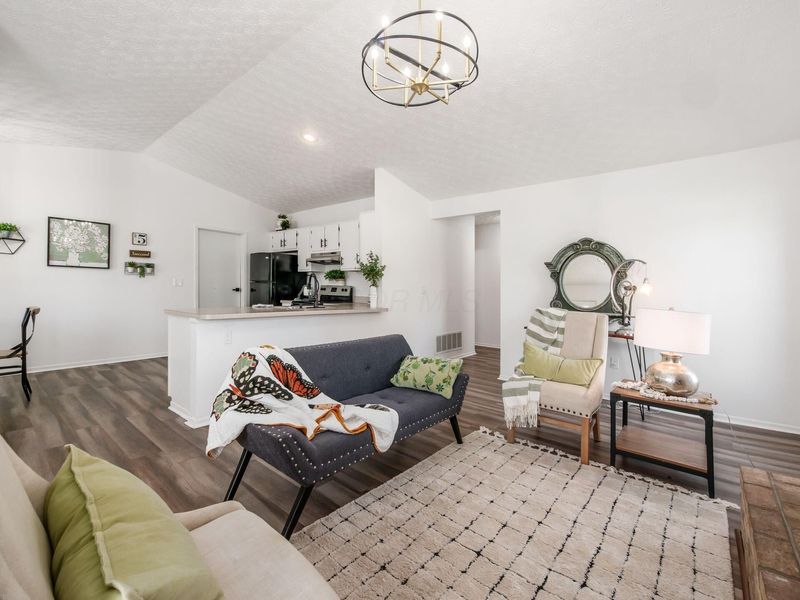 5750 Wena Way, Westerville, OH 43081 Photo 3