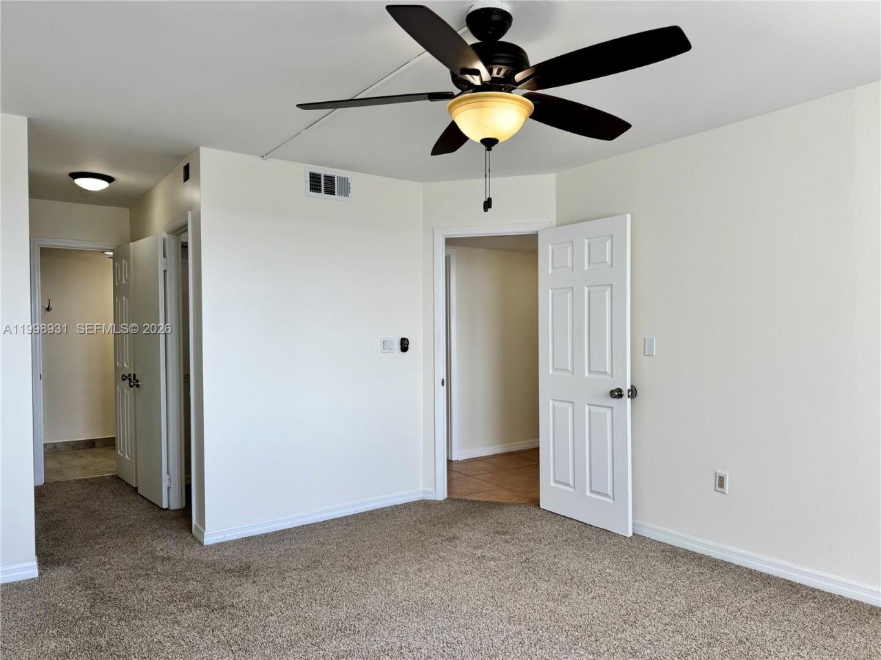 2780 NE 183rd St, Unit 2012, Aventura, FL 33160 Photo