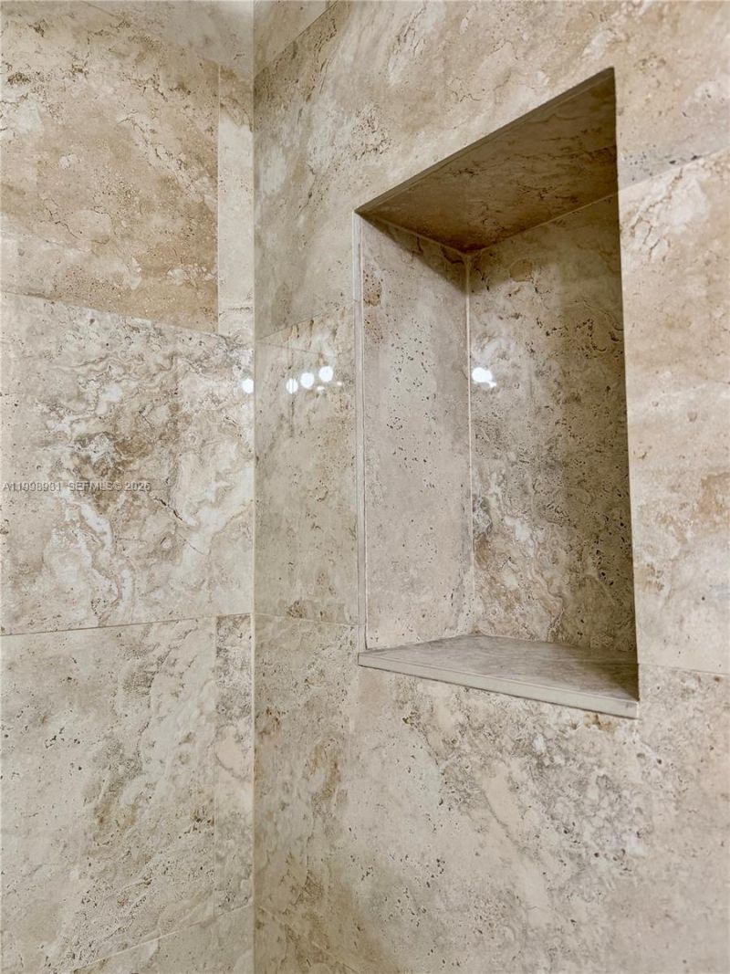 2780 NE 183rd St, Unit 2012, Aventura, FL 33160 Photo