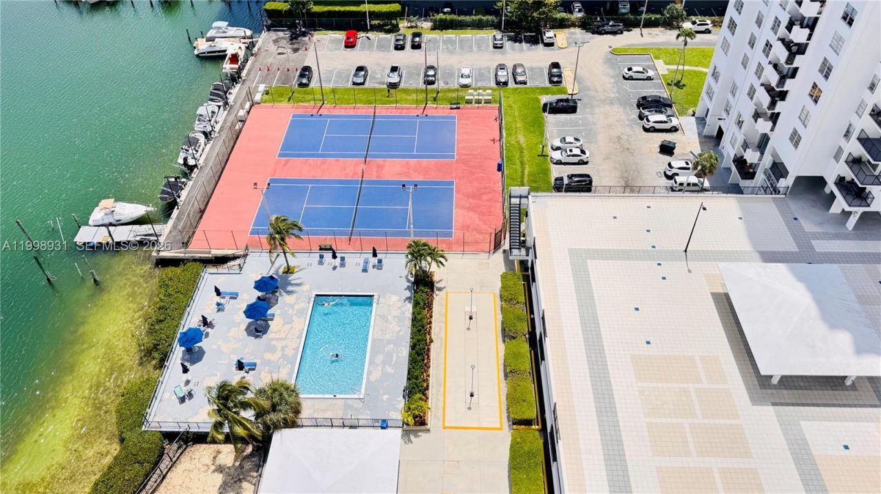 2780 NE 183rd St, Unit 2012, Aventura, FL 33160 Photo