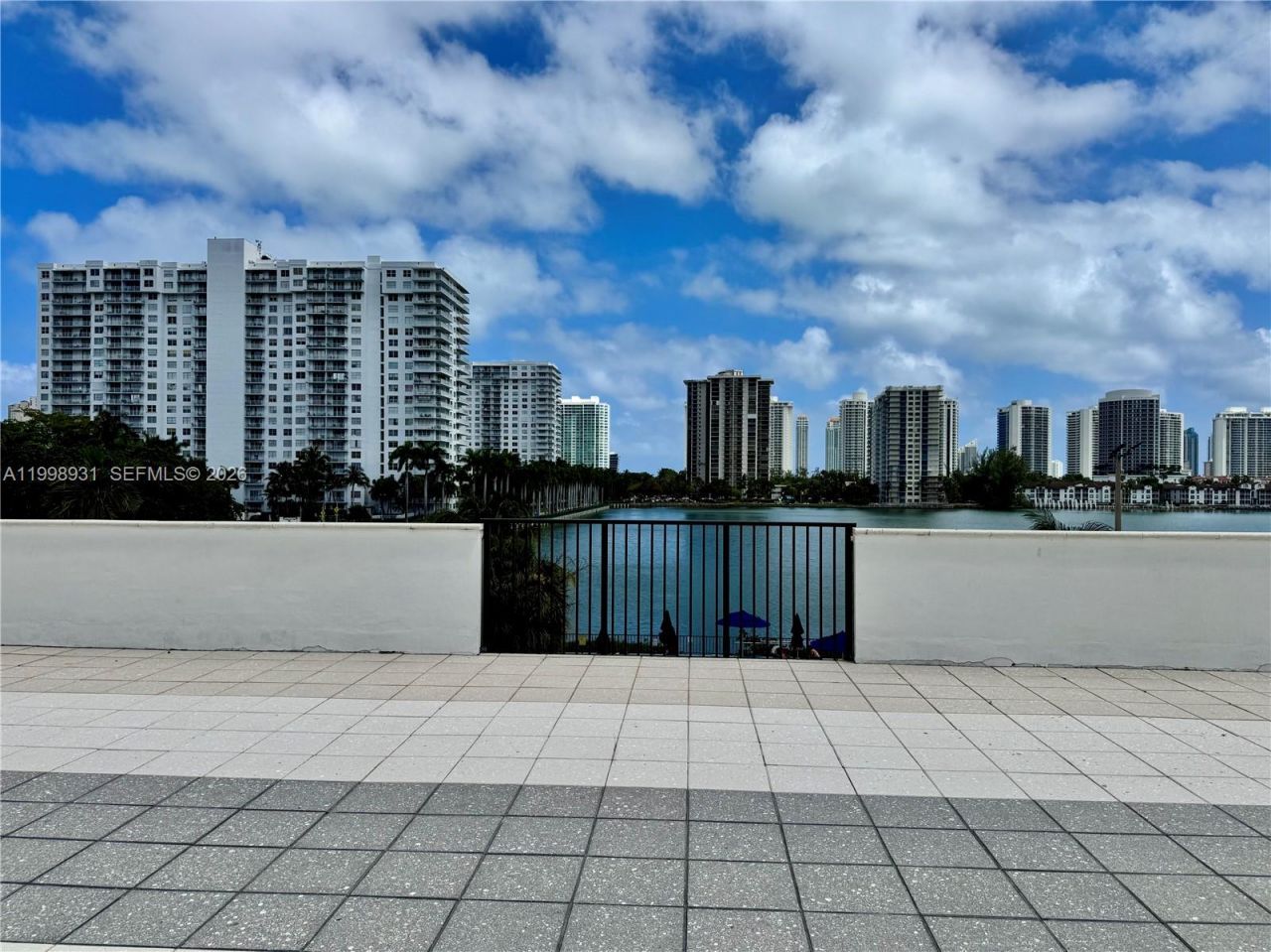 2780 NE 183rd St, Unit 2012, Aventura, FL 33160 Photo