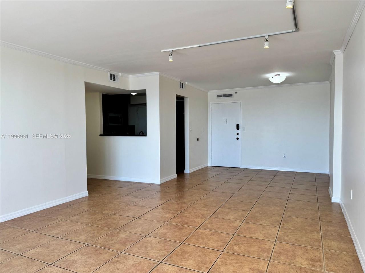 2780 NE 183rd St, Unit 2012, Aventura, FL 33160 Photo