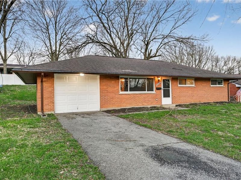 4606 Winchester Drive, Kettering, OH 45429 Photo 2