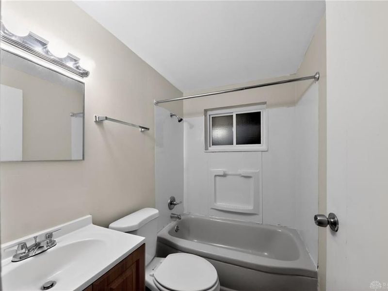 4606 Winchester Drive, Kettering, OH 45429 Photo 23