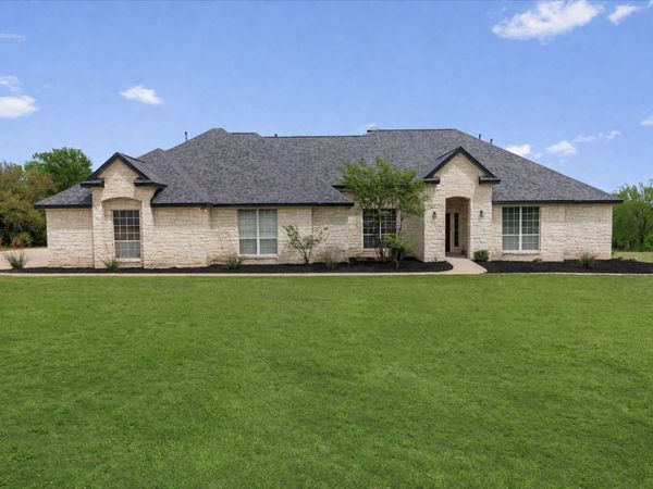 144 D B Wood RD, Georgetown, TX 78628
