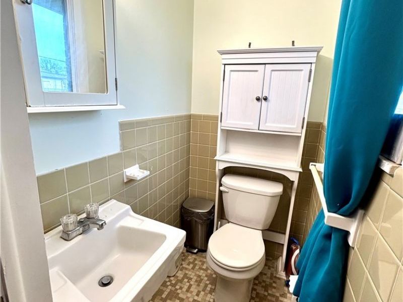 8945 Big Creek Parkway, Strongsville, OH 44149 Photo 11