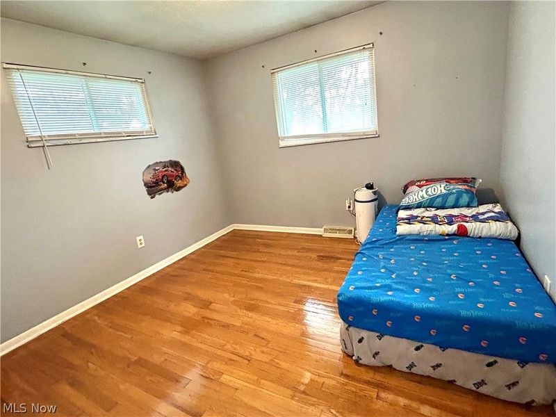 8945 Big Creek Parkway, Strongsville, OH 44149 Photo 12