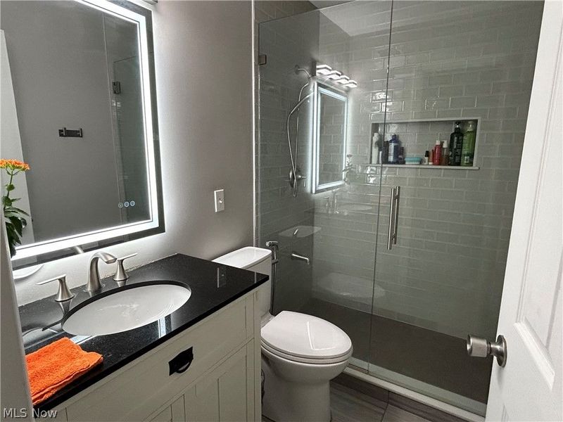 8945 Big Creek Parkway, Strongsville, OH 44149 Photo 15