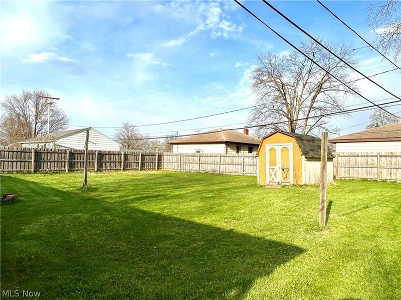 8945 Big Creek Parkway, Strongsville, OH 44149 Photo 24