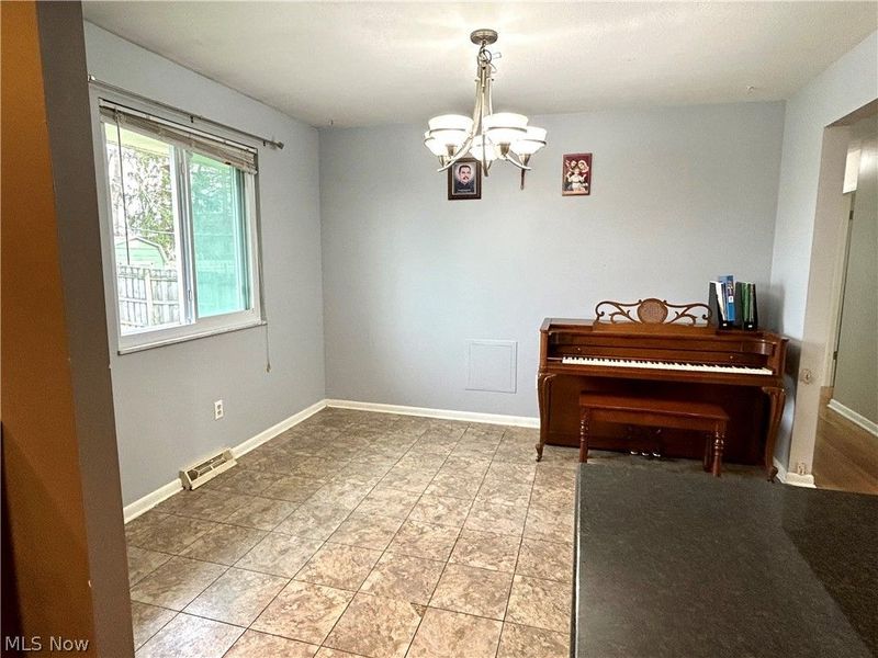 8945 Big Creek Parkway, Strongsville, OH 44149 Photo 5