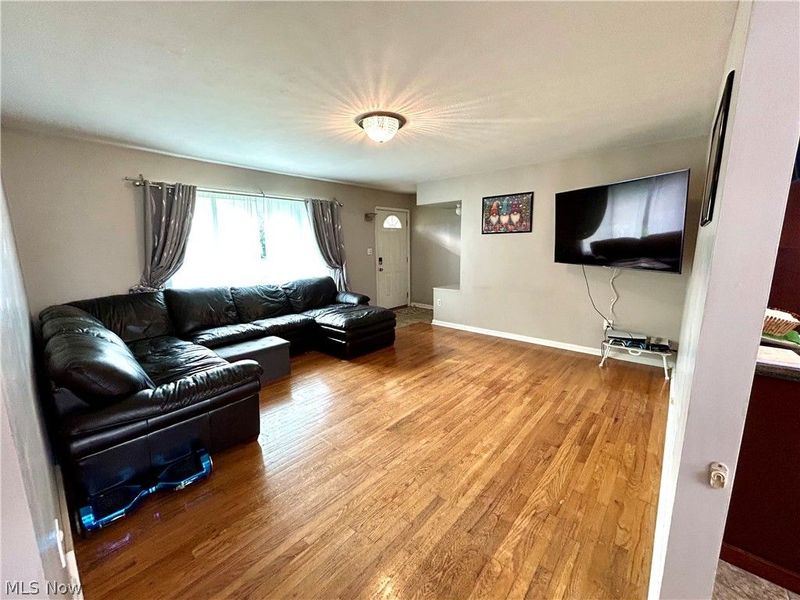 8945 Big Creek Parkway, Strongsville, OH 44149 Photo 6