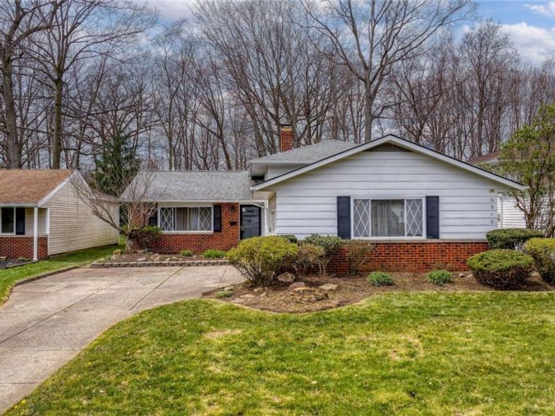 6516 Glenallen Avenue, Solon, OH 44139 Photo 2