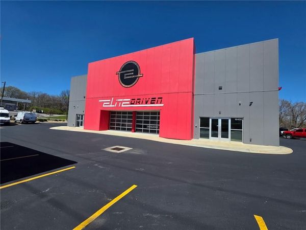 16400 East 23rd Street, Independence, MO 64055