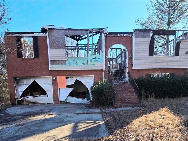 6406 Castle Court Way , Lithonia, GA 30058