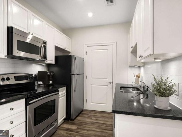 325 E Paces Ferry Road NE, Unit 1704, Atlanta, GA 30305