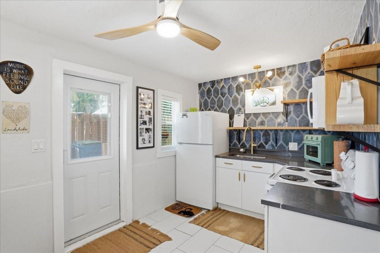 130 86th Terrace, Treasure Island, FL 33706 Photo