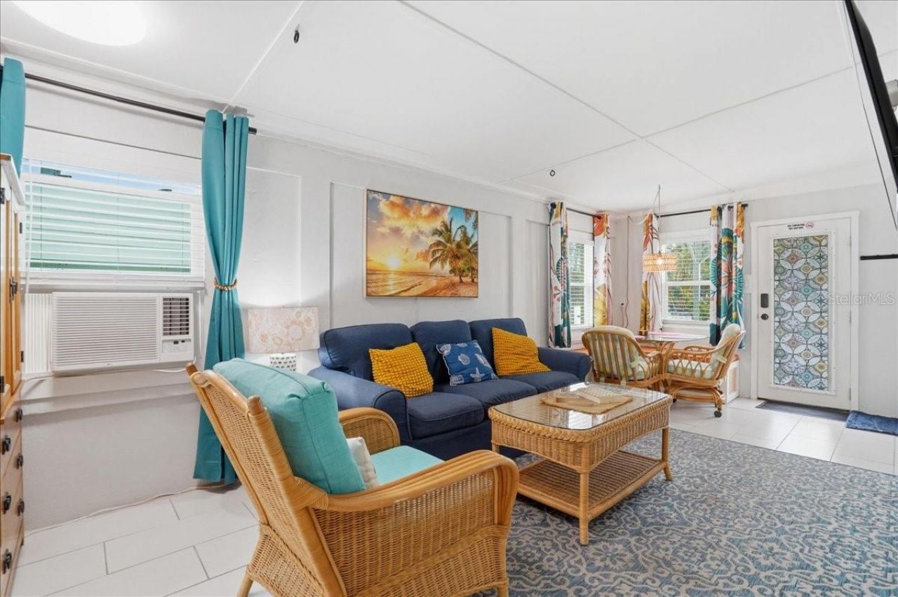 130 86th Terrace, Treasure Island, FL 33706 Photo