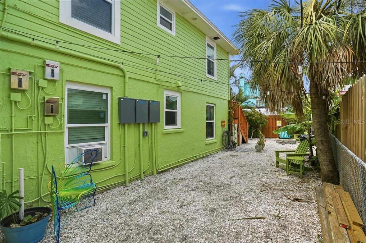 130 86th Terrace, Treasure Island, FL 33706 Photo
